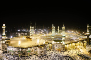 Die al-Haram-Moschee in Mekka, Saudi-Arabien, ist die allerheiligste Stätte des Islam