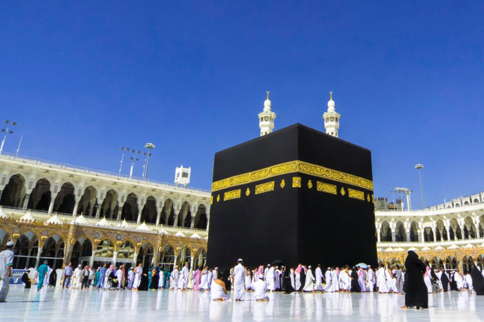 Im Zentrum der al-Haram-Moschee thront die Kaaba, jenes "heilige Haus" nach dem Muslime auf der ganzen Welt ihr Gebet ausrichten, Saudi-Arabien