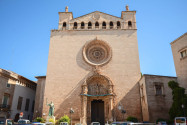 Neben der Kathedrale La Seu ist die beeindruckende Basilica Sant Francesc in Palma die wichtigste Kirche Mallorcas, Spanien - © James Camel / franks-travelbox