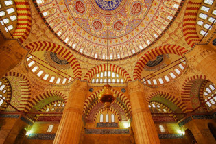 Die Selimiye-Moschee in der türkischen Stadt Edirne gilt als das Meistwerk des bedeutenden Architekten Sinan und als Höhepunkt der osmanischen Baukunst, Türkei