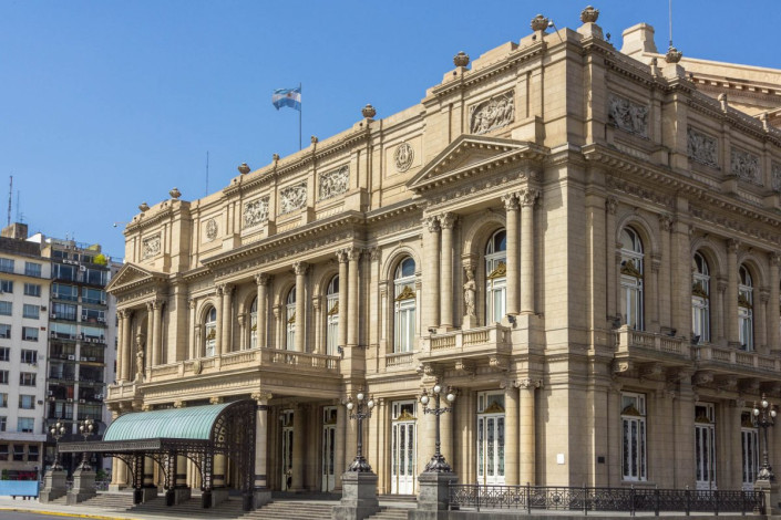 Das ebenso sehenswerte wie weltberühmte Teatro Colón in Argentiniens Hauptstadt Buenos Aires ist auch außerhalb musikalischer Fachkreise ein Begriff