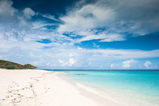 Anegada die zweitgrößte der Britischen Jungferninseln ist nur etwa 15km lang und 5km breit und bietet traumhafte weiße Sandstrände