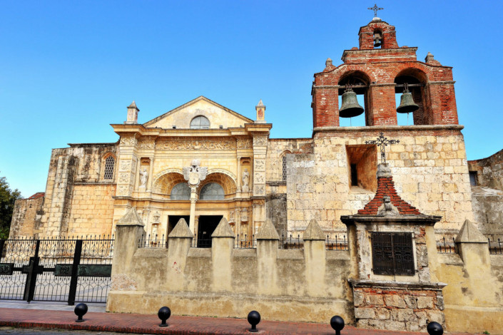 Die Kathedrale von Santo Domingo, Dominikanische Republik, wurde 1540 nach knapp 20 Jahren Bauzeit eingeweiht