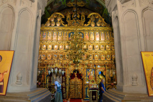 Im Inneren der Klosterkirche von Putna sind die Fresken zu sehen, für die die Moldauklöster in Rumänien so berühmt sind