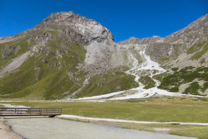Der Pitztaler Gletscher ist der höchstgelegene Gletscher Tirols und fließt direkt in den Rifflsee, Österreich