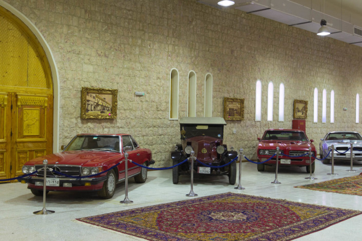 Im Sheikh Fasal Museum sind viele alte und auch relativ junge Autos aus dem Besitz des Scheichs ausgestellt, Katar / Qatar
