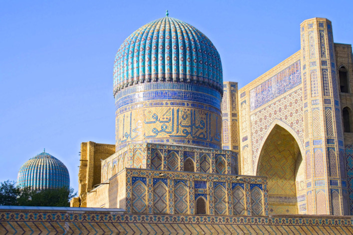 Die Bibi Chanum Moschee wurde im Jahr 1404 nach fünfjähriger Bauzeit fertiggestellt, ihr Auftraggeber war der mittelasiatische Herrscher Timur Lenk, Usbekistan
