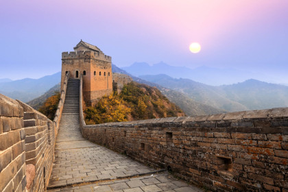 Die Chinesische Mauer bei Sonnenaufgang