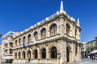 Die Loggia aus dem 17. Jahrhundert beherbergt heute das Rathaus und gilt als schönstes Gebäude von Heraklion auf Kreta, Griechenland