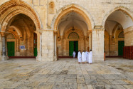 Betritt man die Al Aqsa-Moschee als Nicht-Muslim sollte man sich darüber im Klaren sein, dass ein „Ungläubiger“ hier eher unerwünscht ist, Israel - © Sean Pavone / Shutterstock