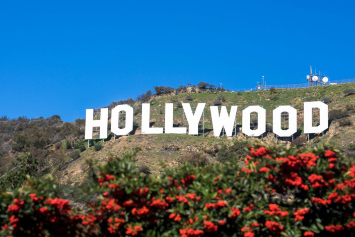 Das 1923 erbaute weltberühmte 15m hohe Hollywood-Schild in den Hollywood-Hills ist nicht zu übersehen, Kalifornien, USA