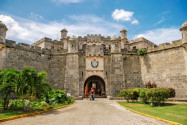 Die Festung La Cabaña schließt direkt an das Castillo del Moro an und ist wohl die beeindruckendste Befestigungsanlage der spanischen Krone in Havanna, Kuba - © Studio MDF / Shutterstock