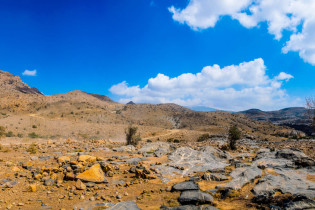 Von der Piste zum Jebel Shams im Hajar-Gebirge hat man immer wieder fantastische Ausblicke, Oman
