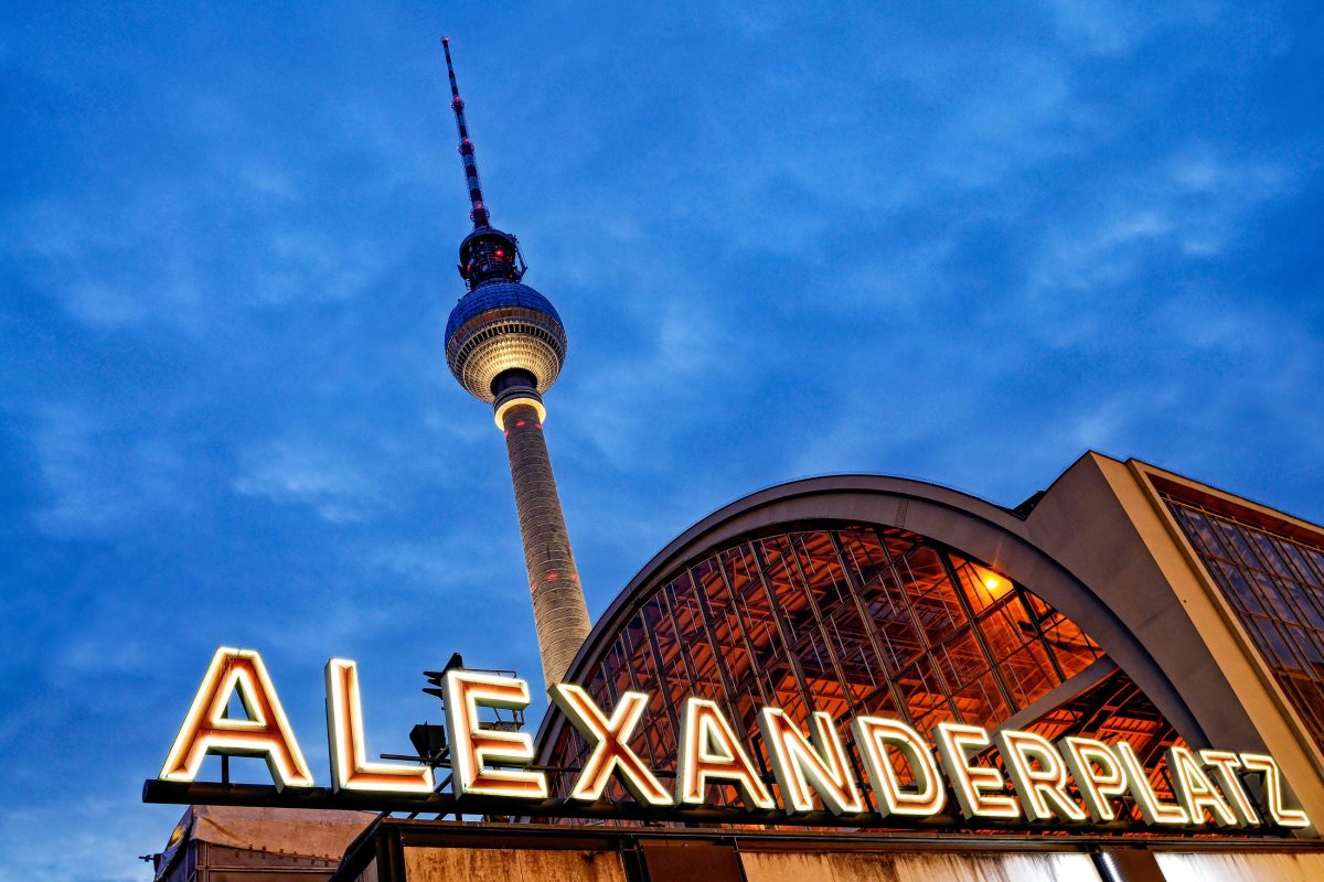 Na de hereniging van Duitsland werd de TV-toren al snel een symbool voor heel Berlijn - © seewhatmitchsee / Shutterstock