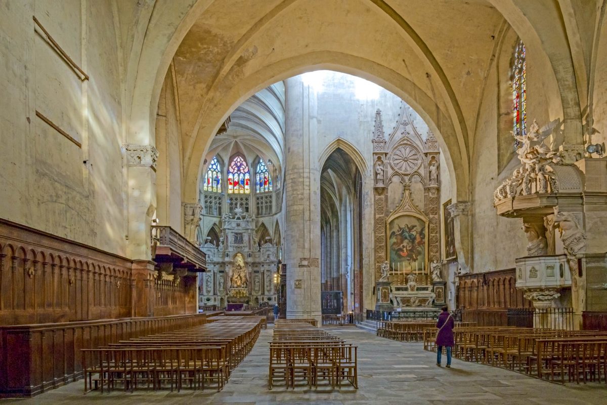 Même à l'intérieur, les parties autrefois séparées de la cathédrale Saint-Étienne de Toulouse sont encore clairement visibles, France - © Didier Descouens CC BY-SA3.0/Wiki 