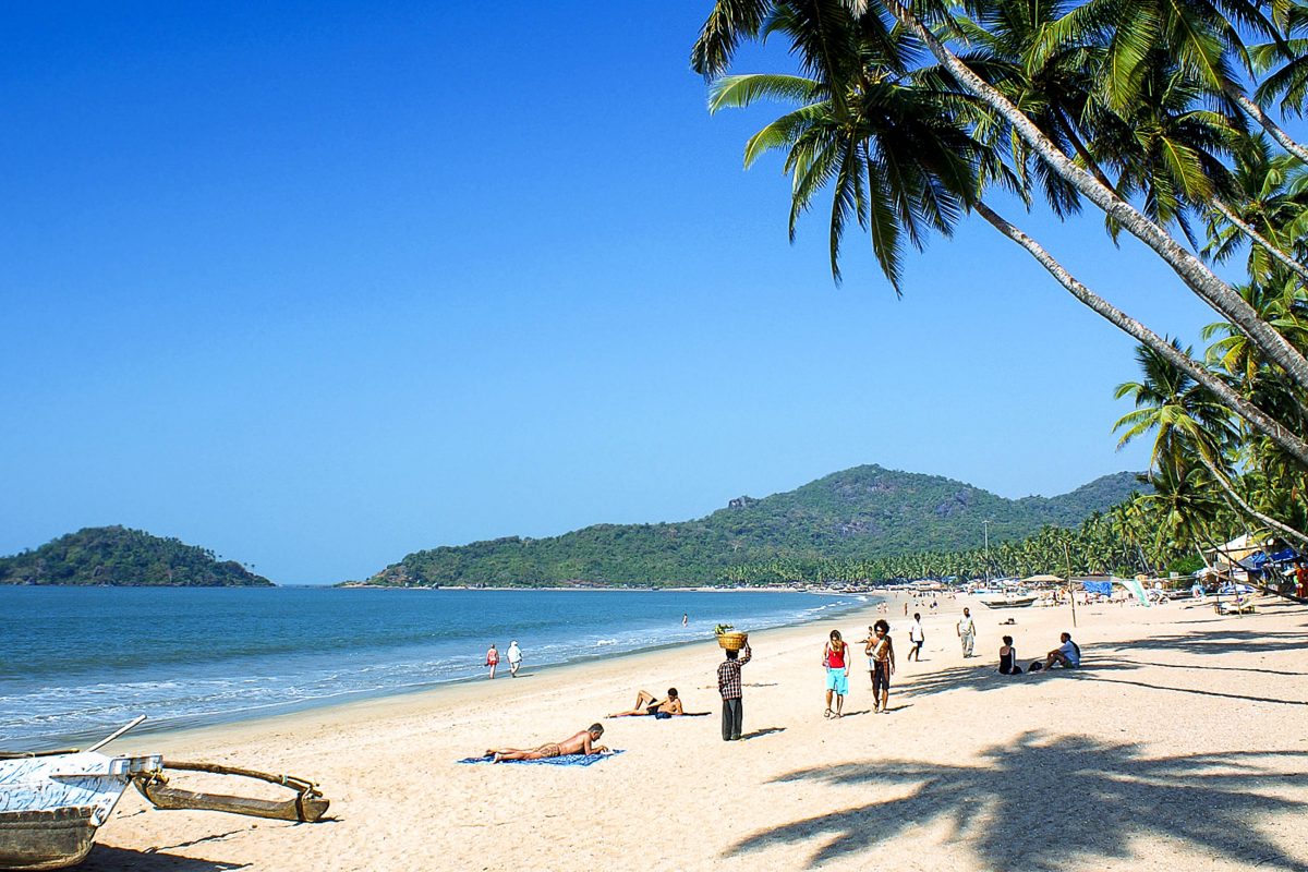 Palolem Beach in Goa, India is an absolutely gorgeous tropical sandy beach - © Mikhail Nekrasov / Shutterstock