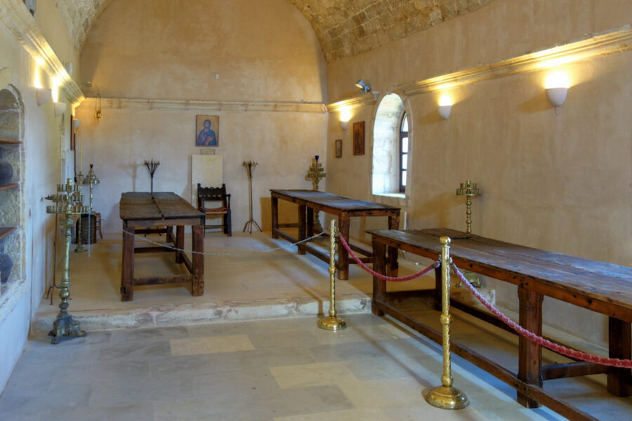 Im ehemaligen Speisesaal des Arkadi-Klosters auf Kreta, Griechenland, wurden während des Aufstandes 36 Kreter niedergemetzelt  - © FRASHO / franks-travelbox
