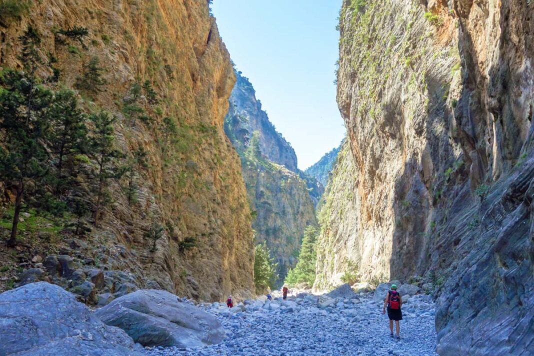 Wer in Griechenland auf Kreta Urlaub macht, kommt an der berühmten Samaria Schlucht nicht vorbei - © FRASHO / franks-travelbox