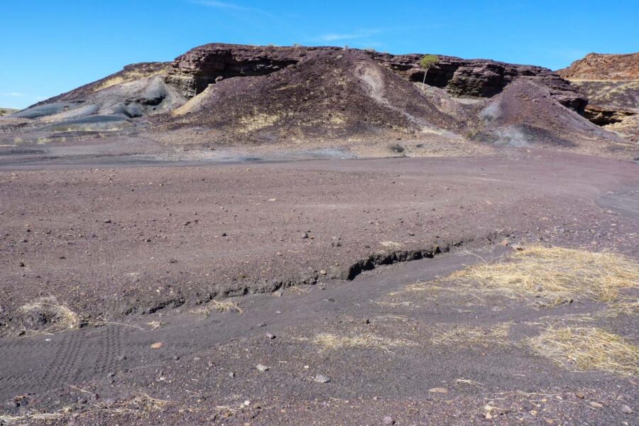 Der verbrannte Berg im Damaraland nahe Twyfelfontein entstand vor 80 Millionen Jahren und gilt als Nationaldenkmal von Namibia - © FRASHO / franks-travelbox