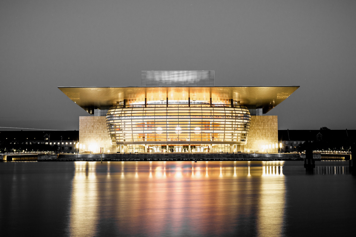 Die Oper von Kopenhagen war eine Stiftung an den Staat Dänemark vom reichsten Mann des Landes