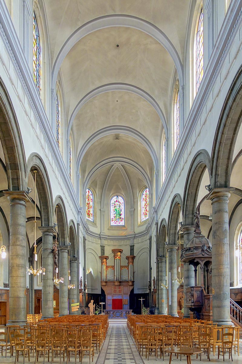 Die heutige Église Saint-Léger von Lens stammt aus den 1920er-Jahren und wurde bereits zum dritten Mal wieder aufgebaut, Frankreich
