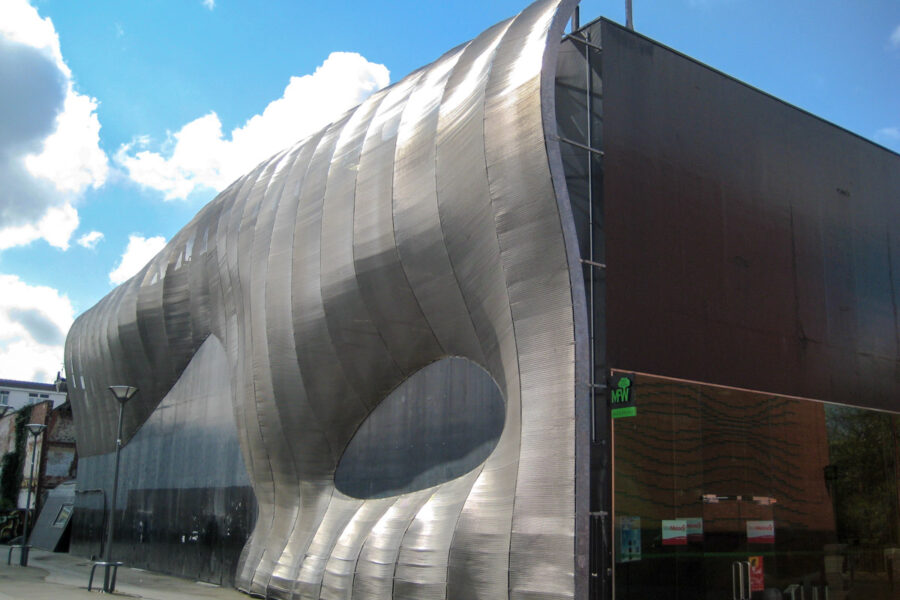 Das "Maison Folie" von Wazemmes zählt zu den spektakulärsten der "verrückten Häuser" von Lille, Frankreich - © Karldupart CC BY-SA3.0/Wiki