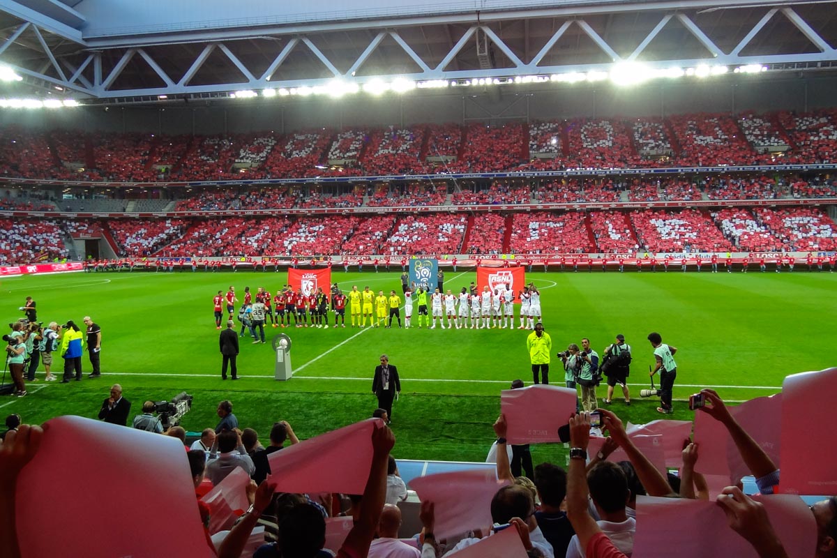 Das Stade Pierre Mauroy wurde als Heimstadion des OSC Lille im August 2012 eröffnetund ist einer von zehn Austragungsorten der Fußball EM 2016 in Frankreich
