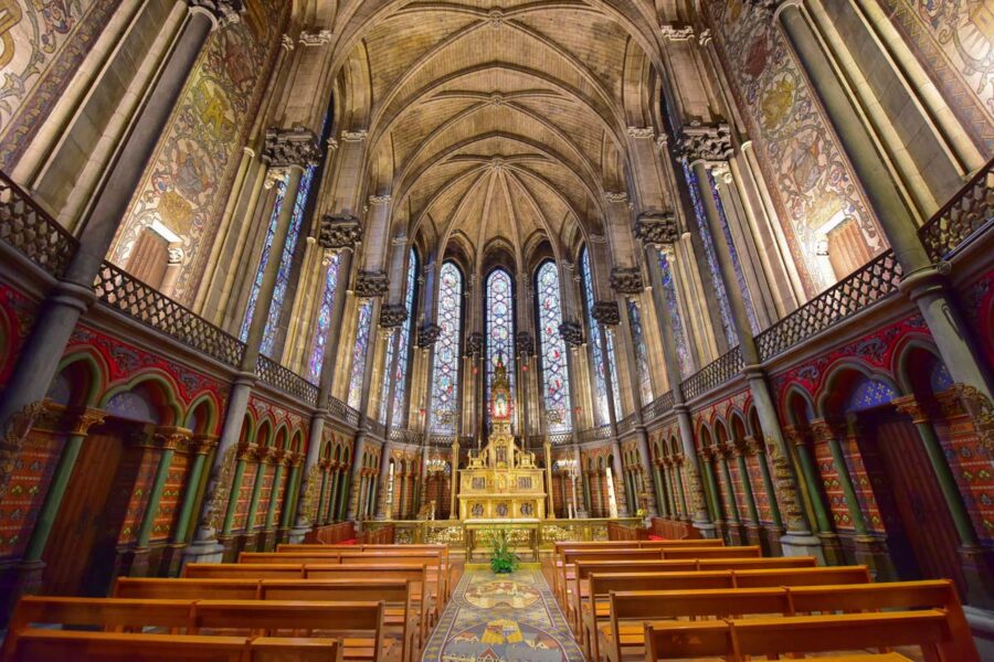 Am 1. Juli 1854 wurde der Grundstein für die prächtige Kathedrale von Lille gelegt, Frankreich - © Jordan Tan / Shutterstock