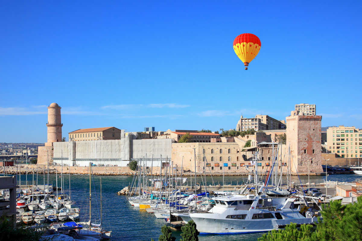 Während der französischen Revolution wurde das Fort Saint-Jean in Marseille, Frankreich, zum Gefängnis für französische Herzöge und einige hundert Jakobiner