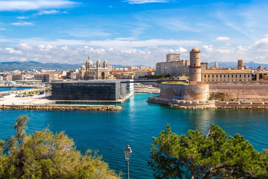Seit dem Jahr 2013 ist das Fort Saint-Jean in Marseille Teil des benachbarten Museums MuCEM, Frankreich - © S-F / Shutterstock