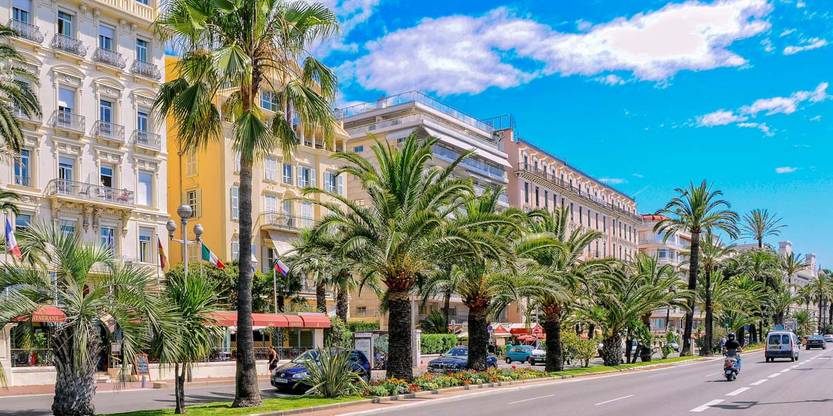 Informationen zu Sehenswürdigkeiten für Ihren Urlaub in Nizza mit Reisetipps, Bildern, Reiseführern, Klima, Wetter und Einreisebestimmungen