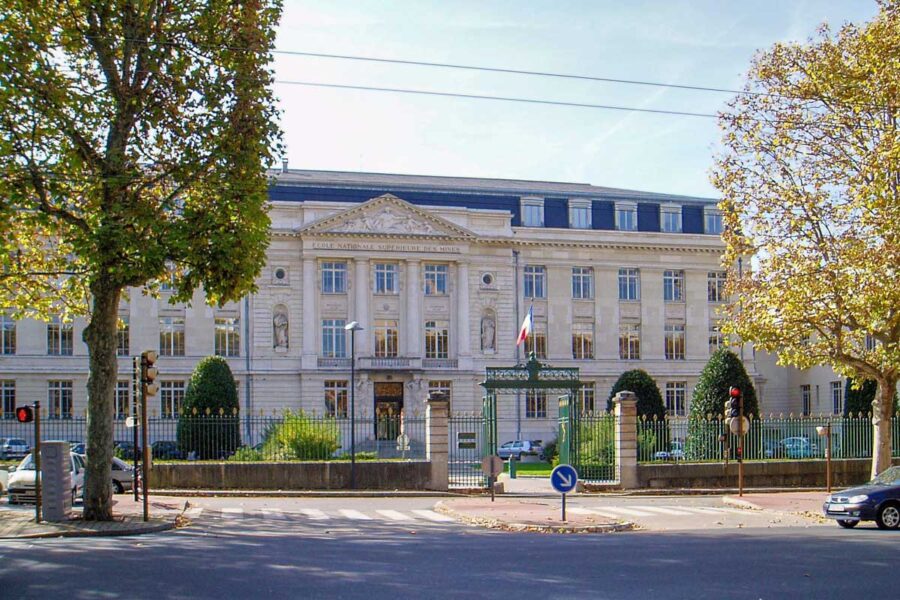 Mit der Elite-Schule École des Mines beherbergt Saint-Étienne eine der besten Ingenieurs-Hochschulen Frankreichs - © Daniel Villafruela CC BY-SA3.0/W