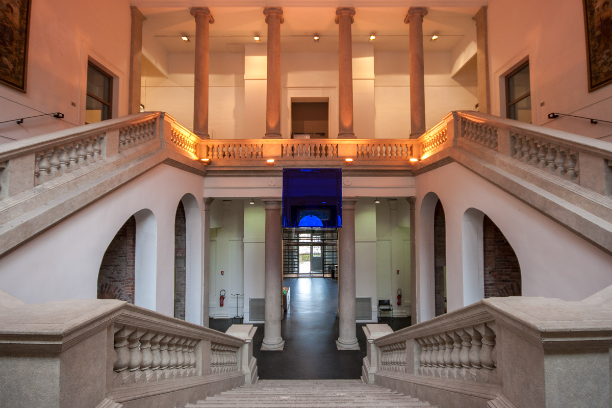 Es lohnt sich, auch die prächtige Architektur des Museums für Kunst und Industrie in Saint-Étienne genauer in Augenschein zu nehmen, Frankreich