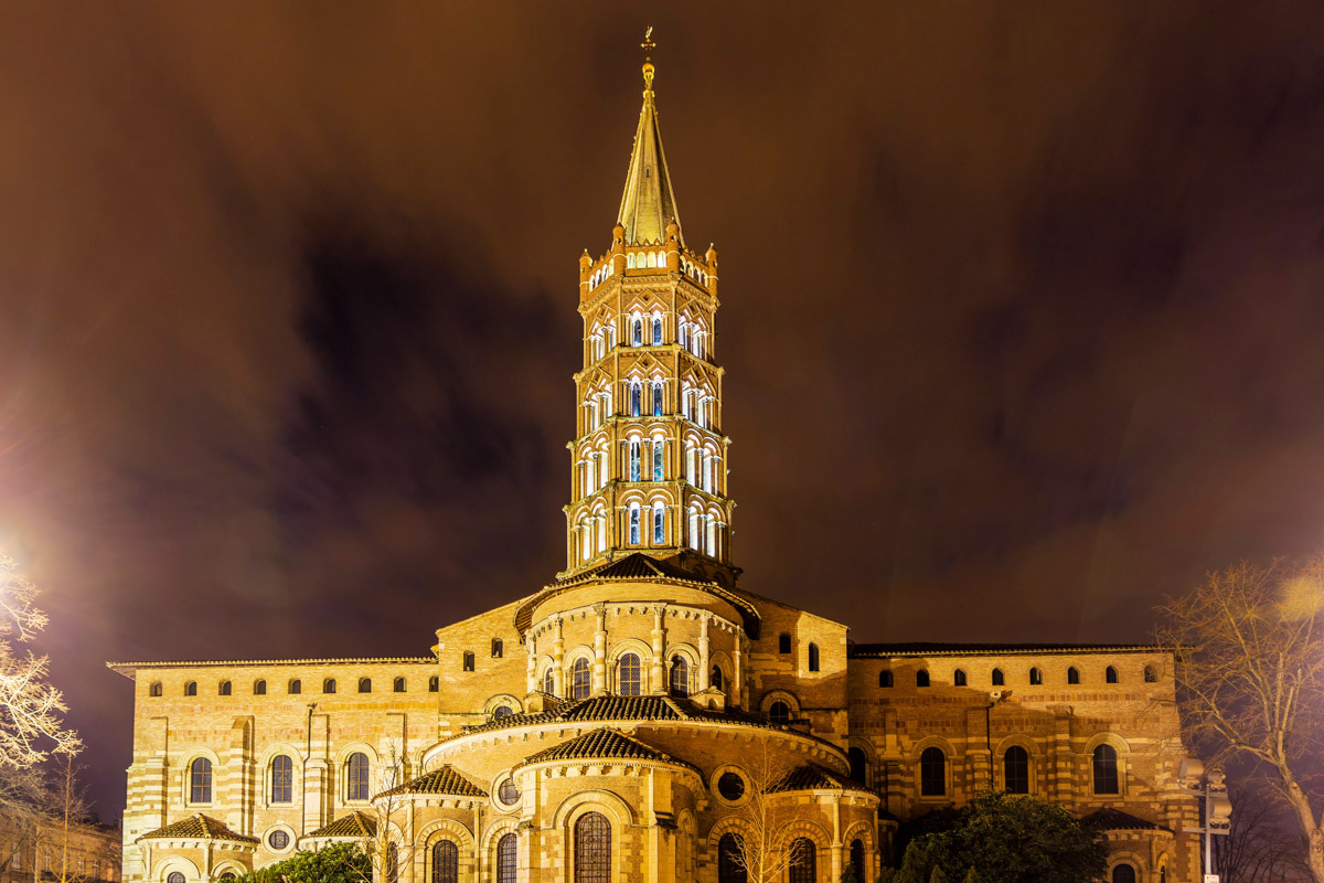 Die gewaltige Pilgerkirche Saint Sernin von Toulouse ist die größte noch erhaltene romanische Kirche Frankreichs