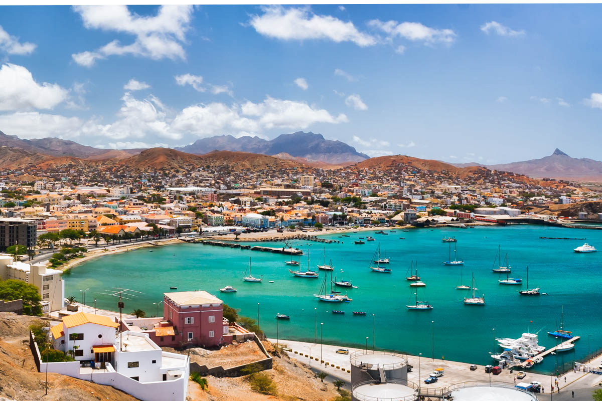 Mindelo auf der Insel São Vicente ist heimliche Hauptstadt und kultureller Mittelpunkt der Kap Verden