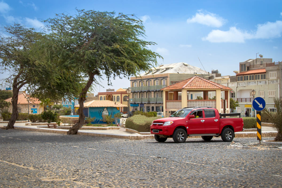 Straßenkreuzung in Sal Rei, Boa Vista, Kap Verde