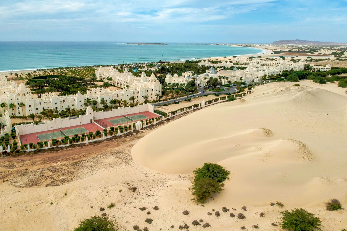 Drohnenaufnahme auf Boa Vista. Strand bei Sal Rei, Kap Verde