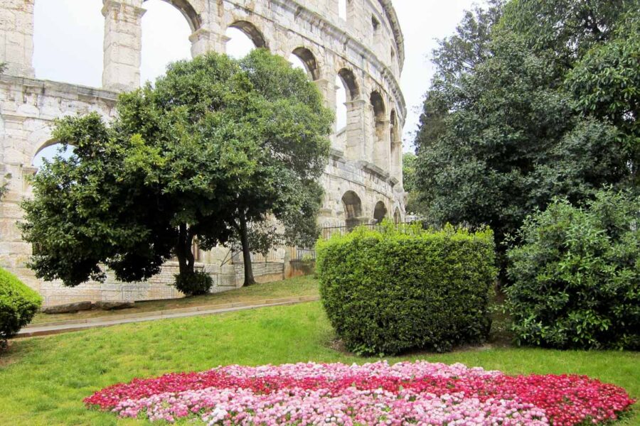 Das Amphitheater in Pula ist nicht nur die wichtigste Sehenswürdigkeit, sondern auch das Wahrzeichen der kroatischen Hafenstadt in Istrien - © FRASHO / franks-travelbox