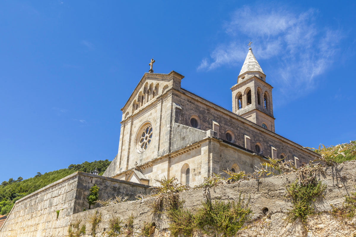 Das geruhsame Smokvica in der Mitte der Insel Korcula steht ganz im Zeichen von Genuss und Gemütlichkeit, Kroatien