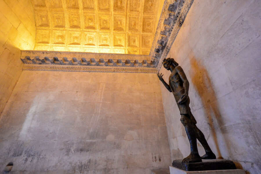 Die Krypta unter dem Jupitertempel von Split, Kroatien, beherbergt die Gräber der Erzbischöfe Ivan II. und Lawrence aus dem 8. und 11. Jahrhundert - © FRASHO / franks-travelbox