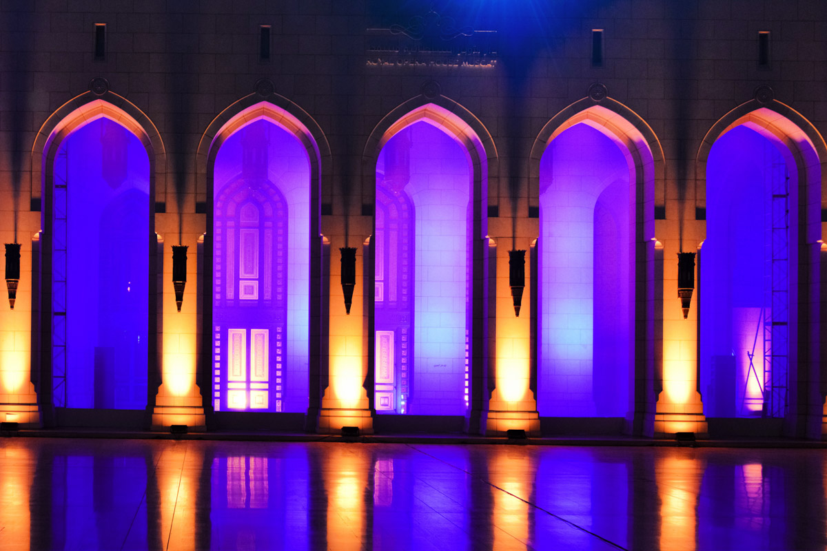 Die Oper Rigoletto von Verdi war das allererste Stück, welches im Oktober 2011 im Royal Opera House in Muscat, Oman, aufgeführt wurde