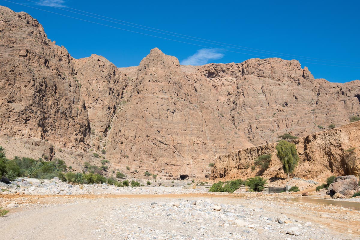 Mit einem Allrad-Fahrzeug kann man eine wunderbare Rundfahrt vom Wadi Dhayqah zum Wadi Suwayh unternehmen, Oman