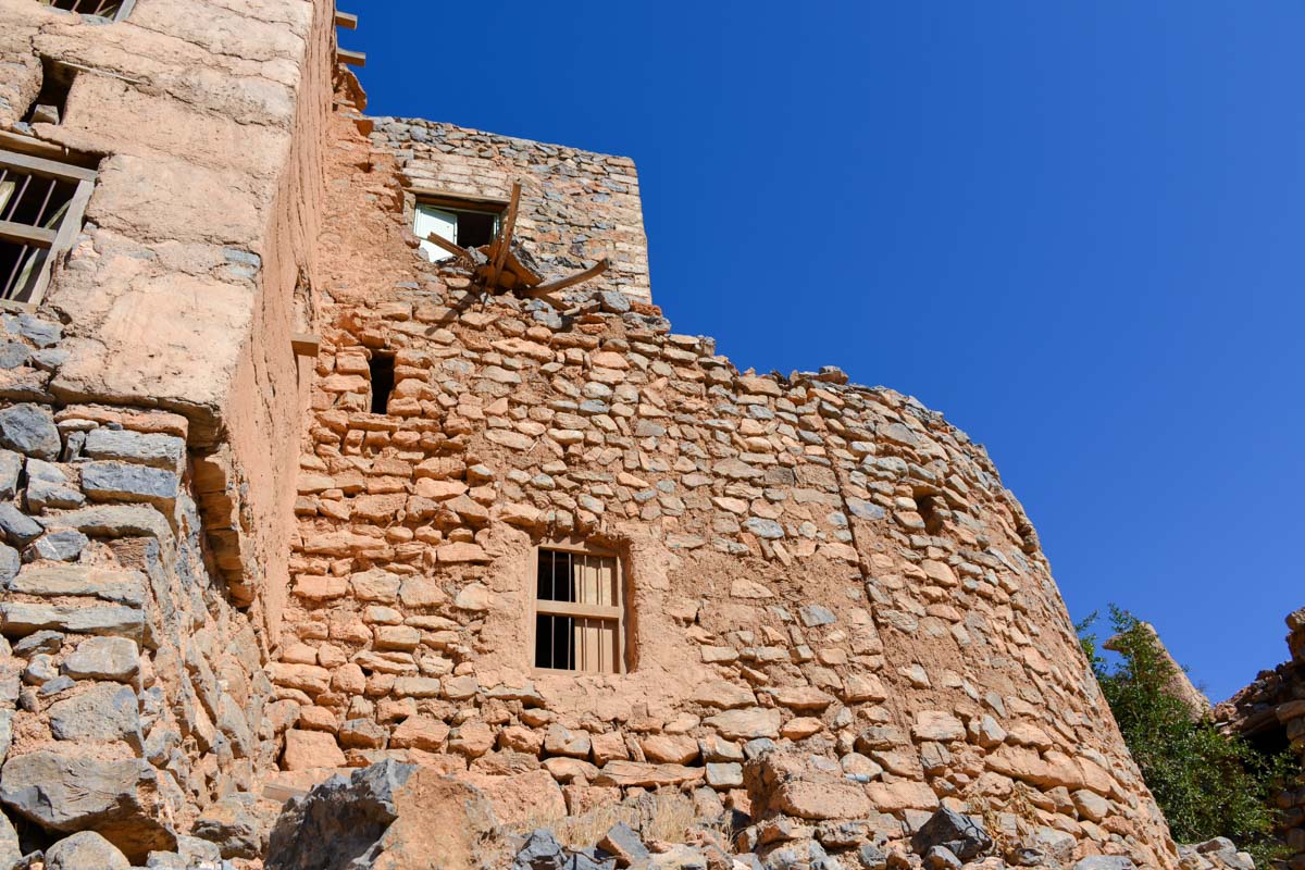 Das Baumaterial für die einfachen Häuser im schwer zugänglichen Wadi bani Habib stammen alle aus der unmittelbaren Umgebung, Oman