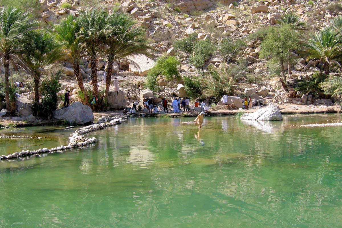 Am Wochenende ist im Wadi bani Khalid im Al Hajar Gebirge im nördlichen Oman immer einiges los, Oman