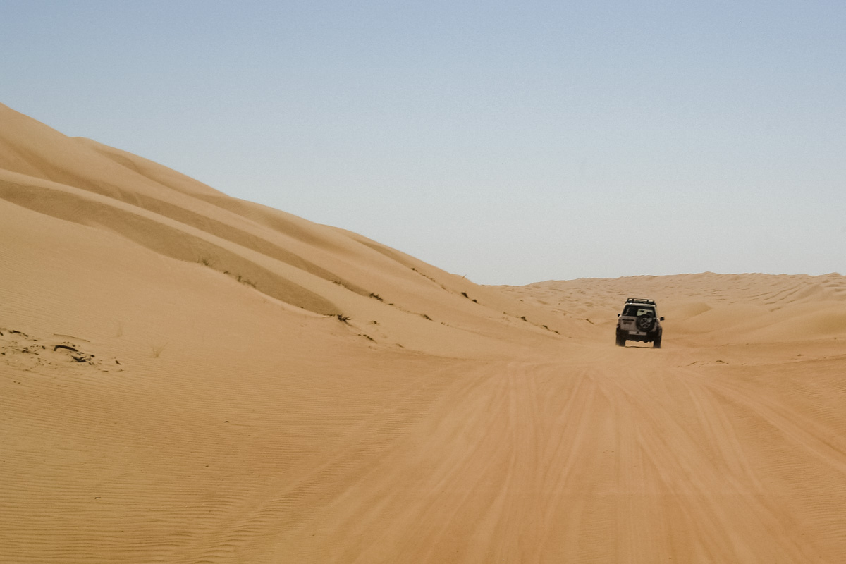 Wer vor hat die Wüste auf eigene Faust zu durchqueren, sollte unbedingt entsprechende Wüstenerfahrung mitbringen, Ramlat al Wahiba, Oman