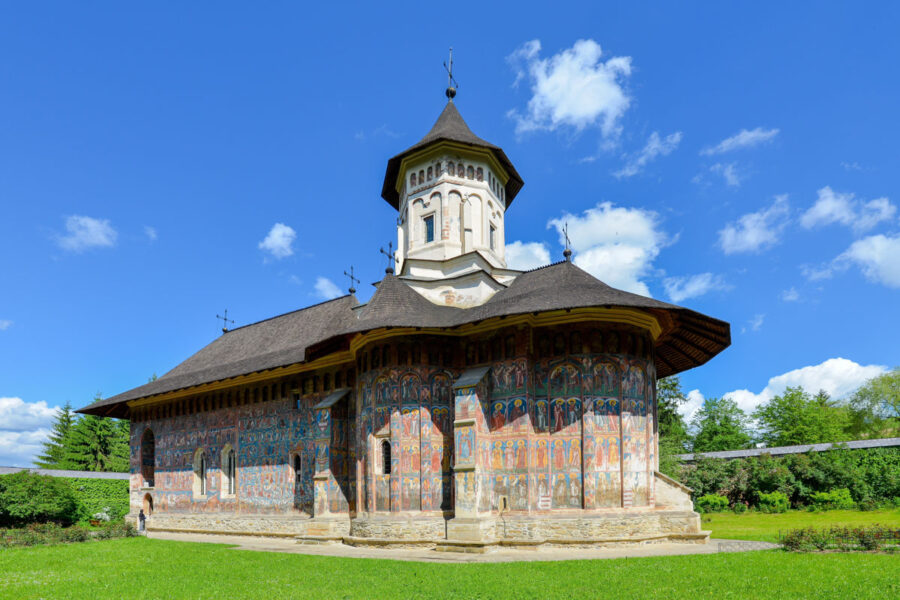 Gemeinsam mit den Klöstern Arbore, Voroneț und Sucevița zählt das Kloster Moldovița zu den schönsten Moldauklöstern der Bukowina im Norden Rumäniens - © FRASHO / franks-travelbox