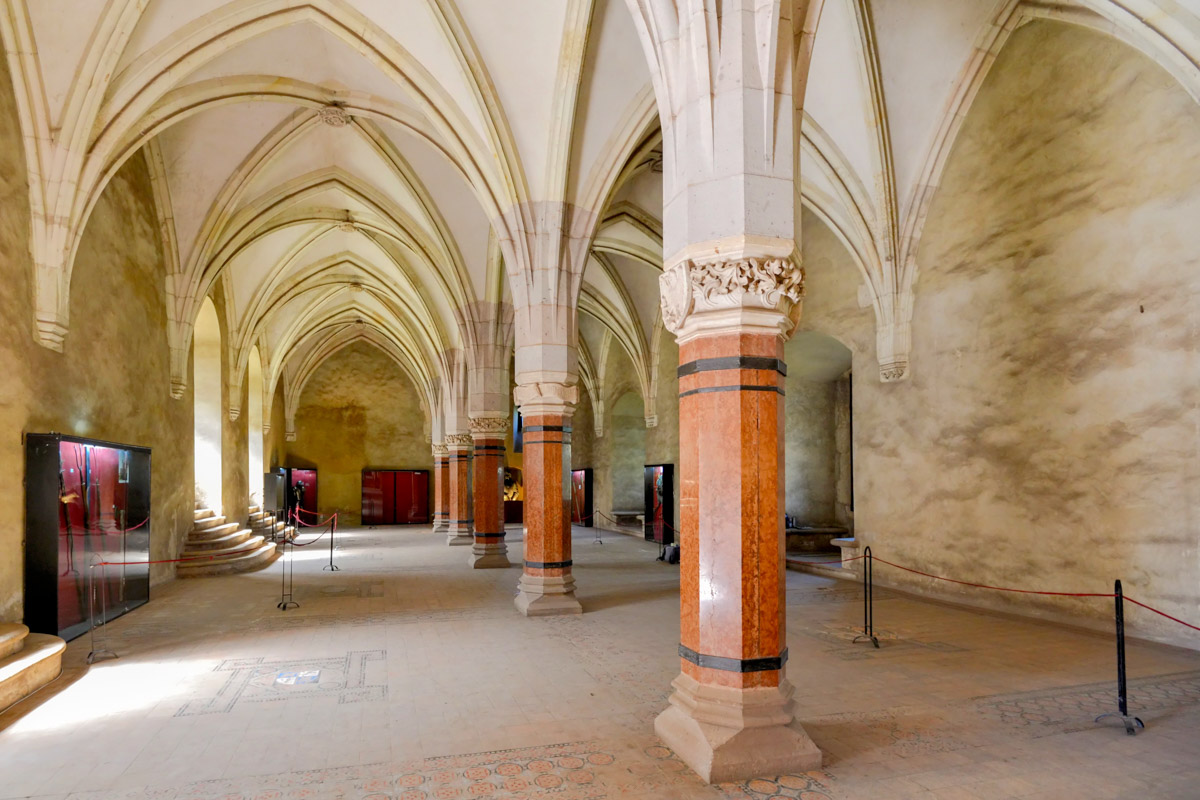 Im prachtvollen Rittersaal der Bilderbuch-Burg von Hunedoara speisten bereits Könige, Fürsten und Heerführer, Rumänien