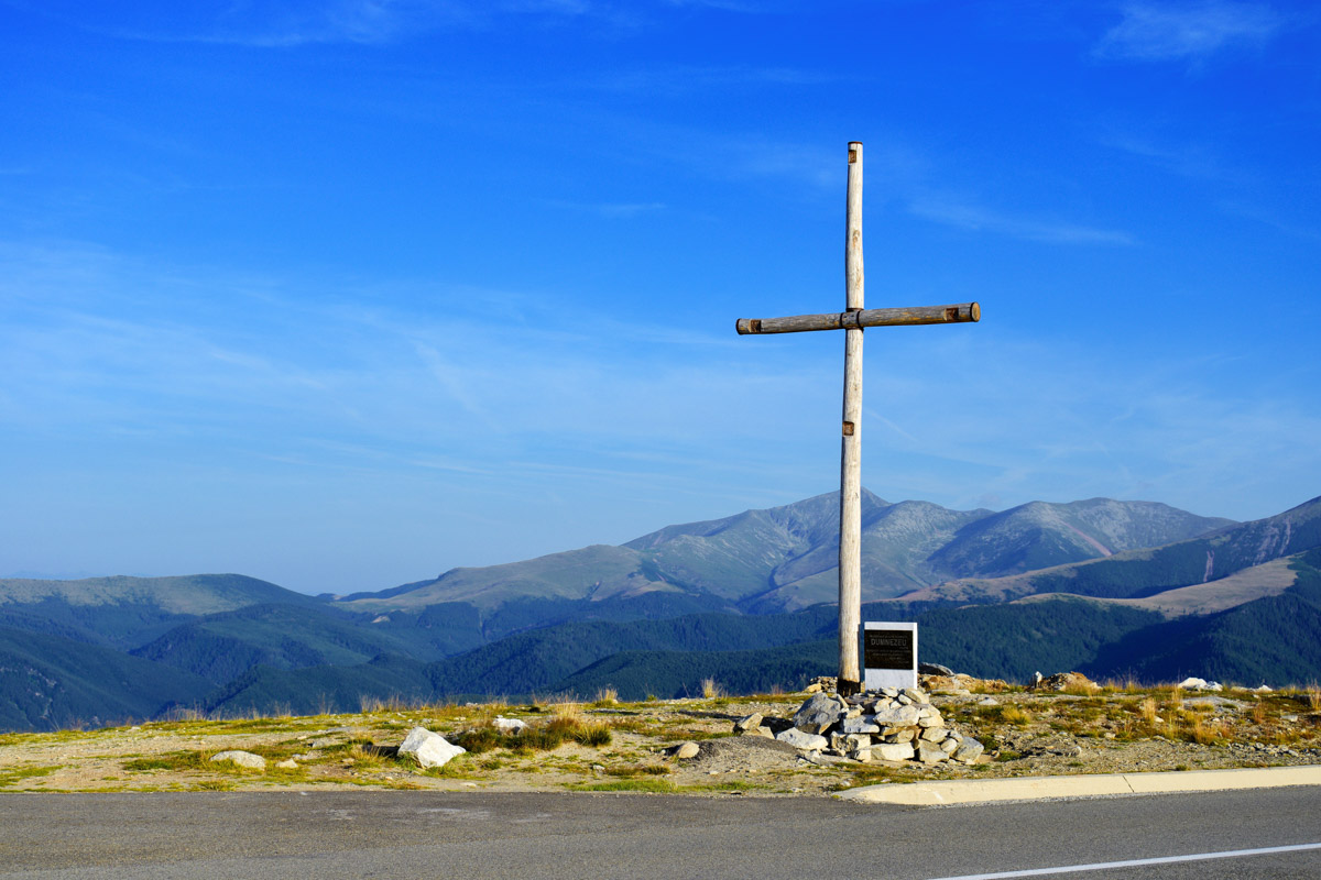 Die Aussicht auf der Panoramastraße Transalpina kann durchwegs als absolut fantastisch beschrieben werden, hier zwischen Rânca und dem Urdele-Pass, Rumänien