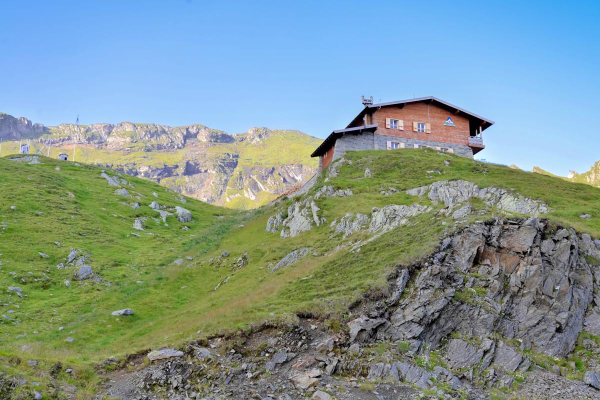 Aufgrund des unberechenbaren Wetters ist die Transfogarascher Hochstraße nur von 1. Juli bis 31. Oktober geöffnet, Rumänien