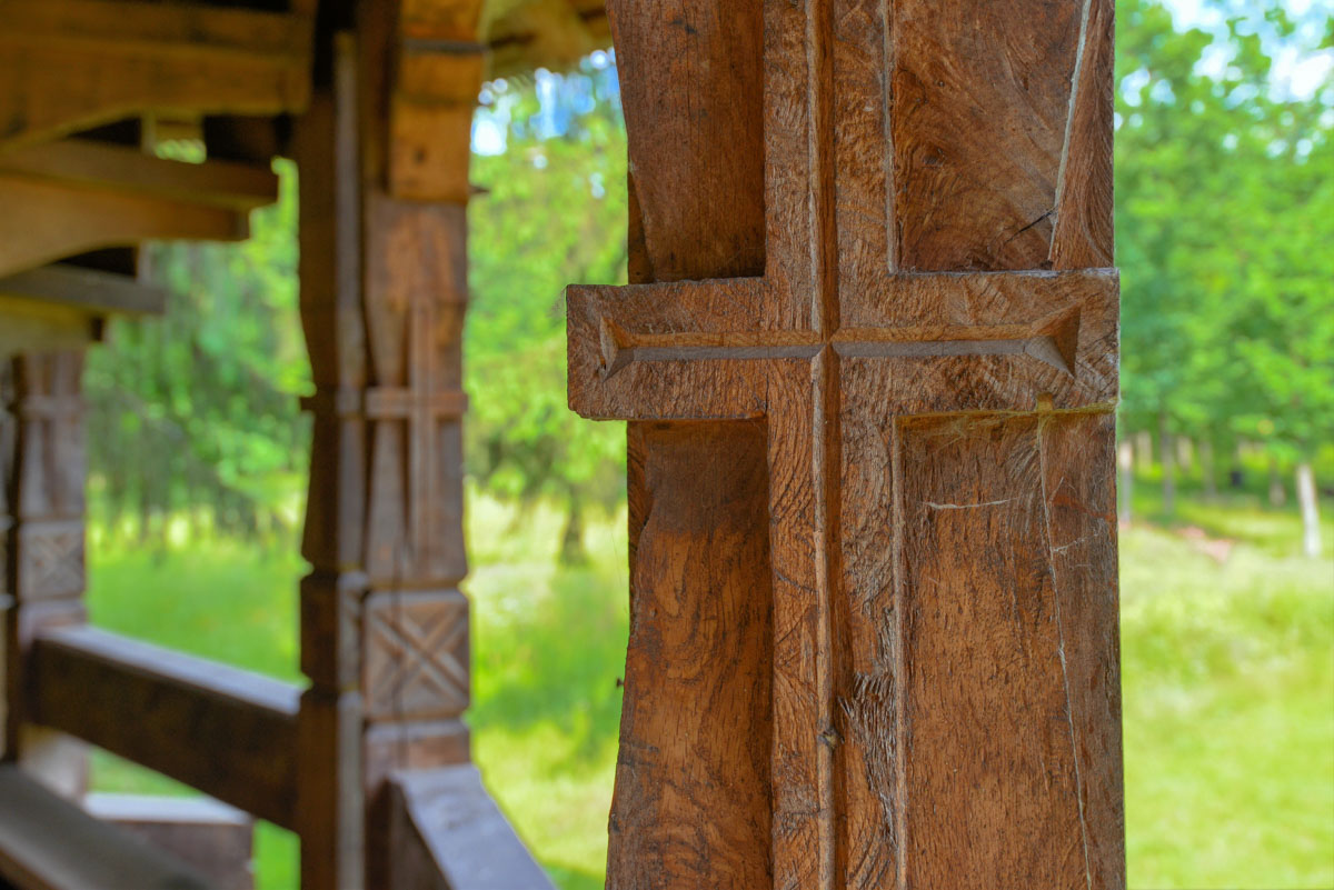 Das Kloster des Erzengels Michael in Săpânța, Rumänien, wird auch als Kirche von Peri bezeichnet